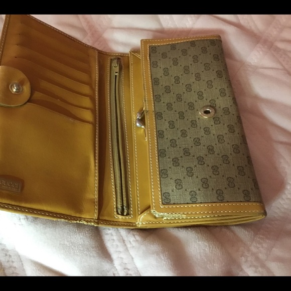 Vintage Authentic Gucci Long Wallet with Coin Purse - Picture 3 of 6